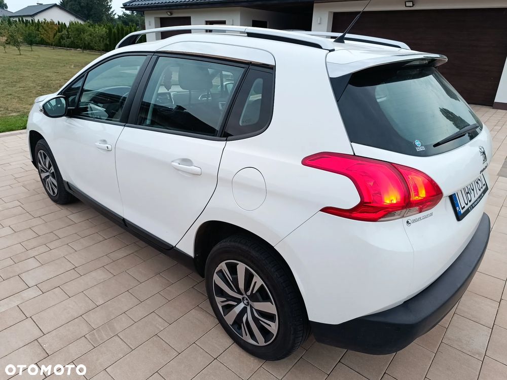 Peugeot 2008 1.2 Pure Tech Style - 23