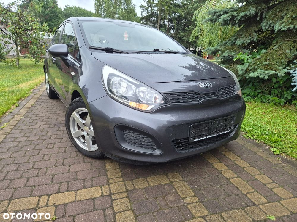 Kia Rio - 1