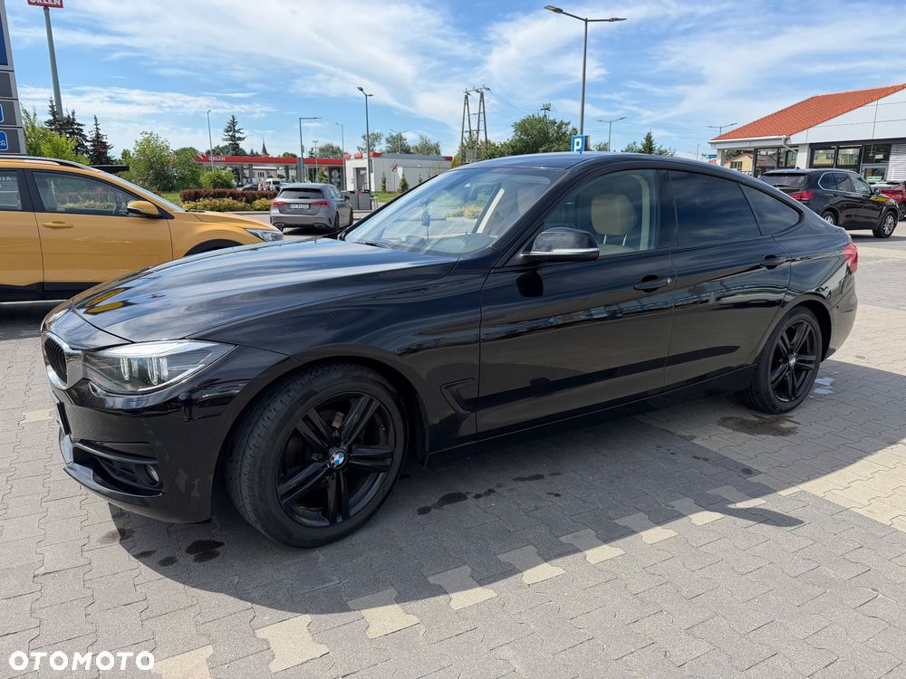 BMW Seria 3 318d Sport Line - 12