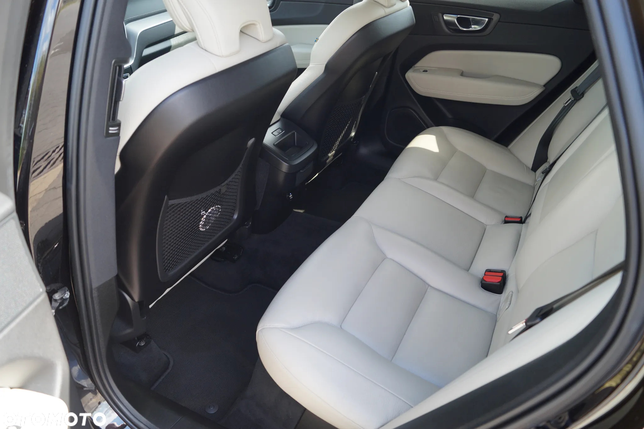 Volvo XC 60 D4 Inscription - 19