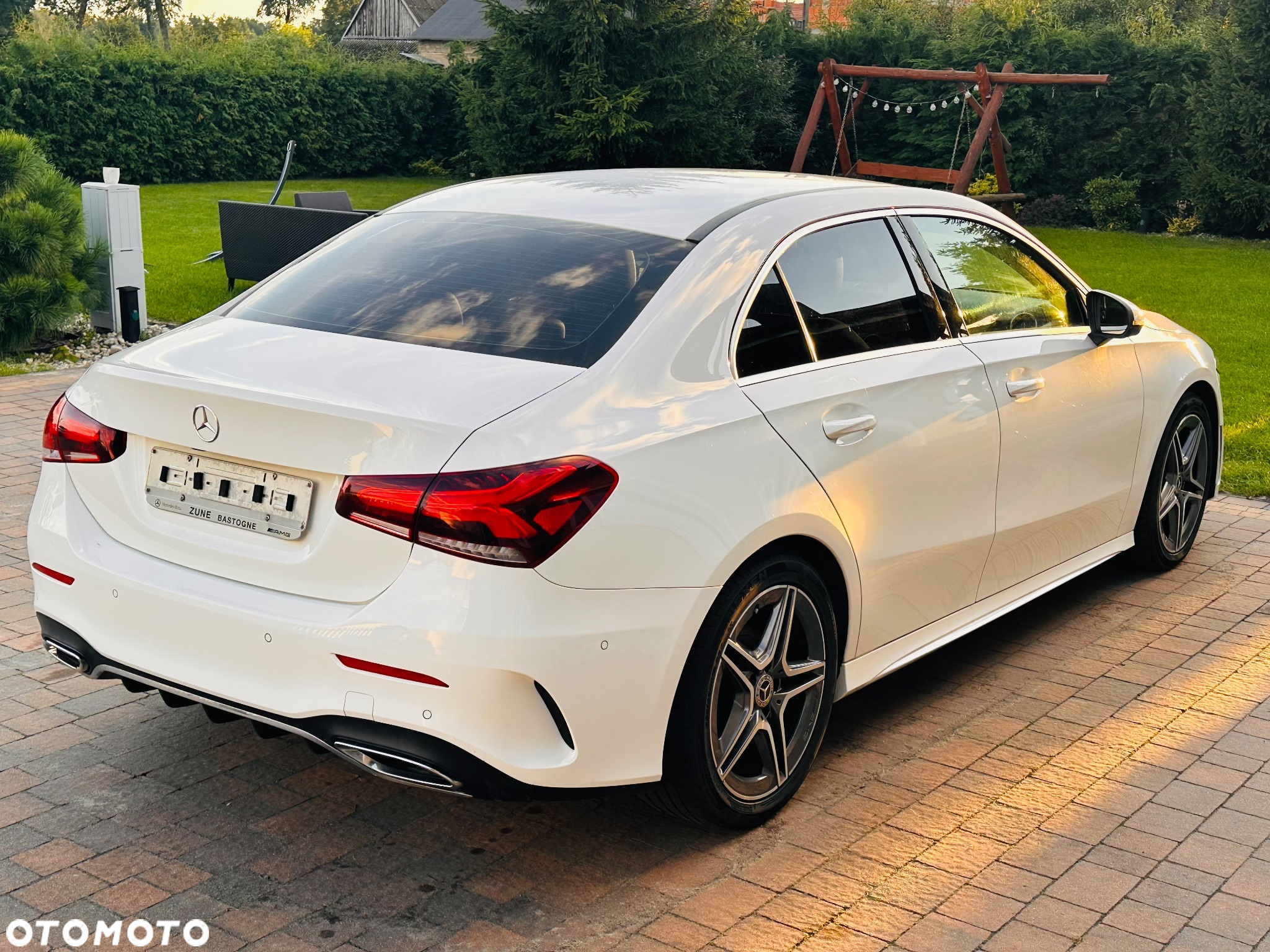 Mercedes-Benz Klasa A 180 7G-DCT AMG Line - 2