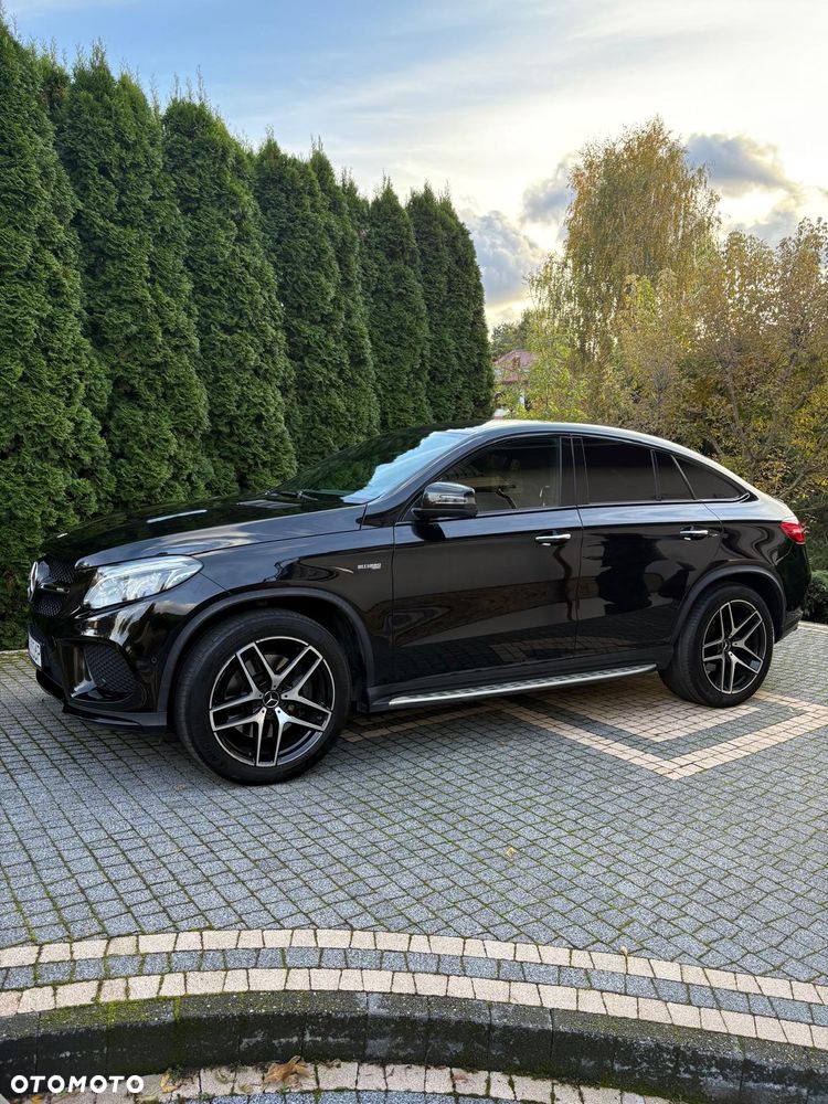 Mercedes-Benz GLE - 1