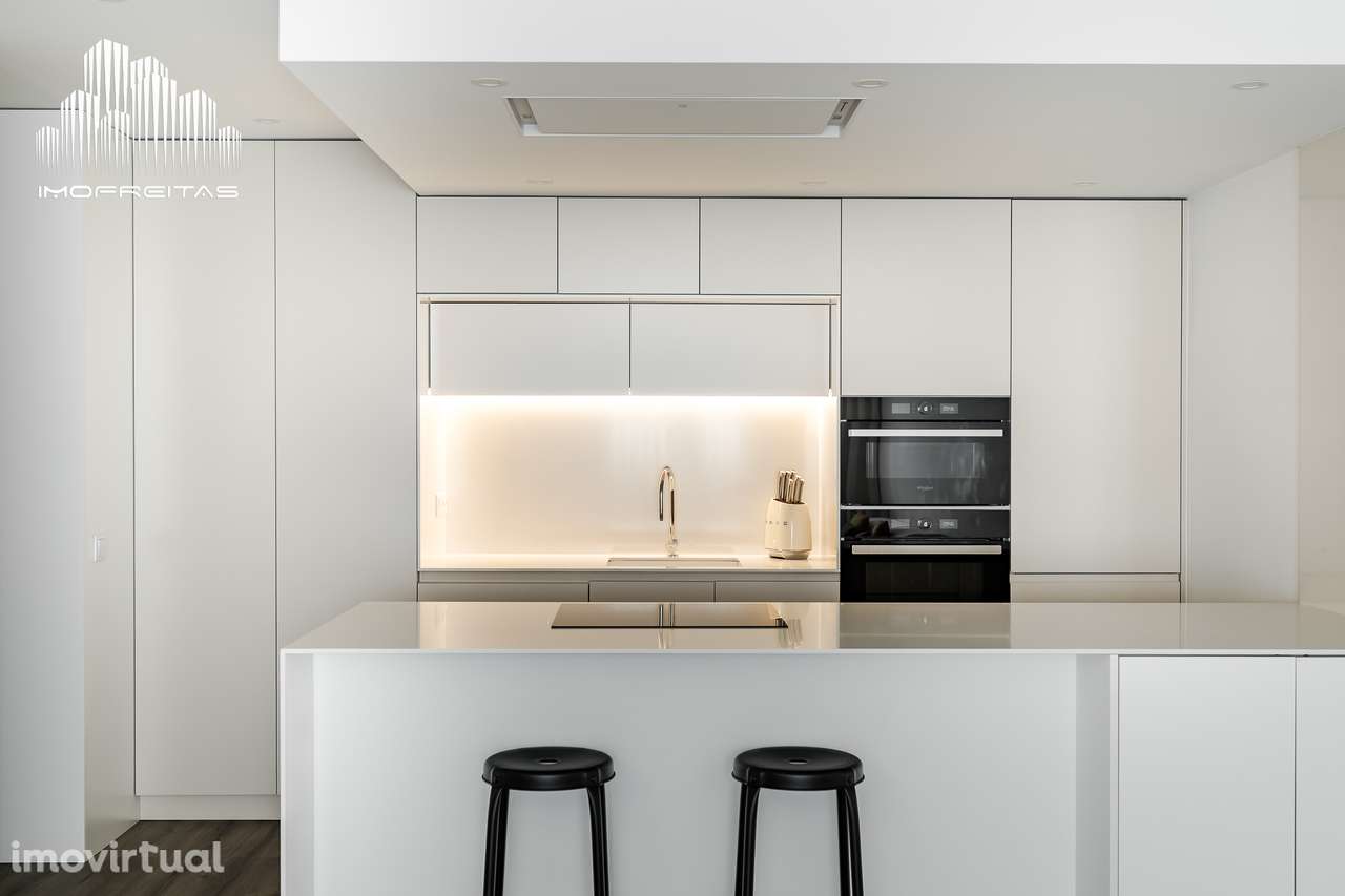 Apartamento T2 em Condomínio Fechado com um Terraço de 44m2! - Grande imagem: 2/21