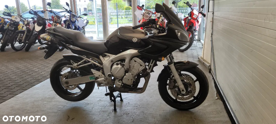Yamaha FZ - 38