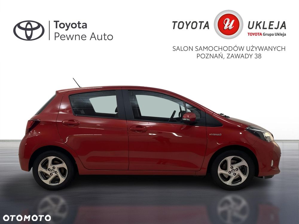 Toyota Yaris Hybrid 100 Premium - 4