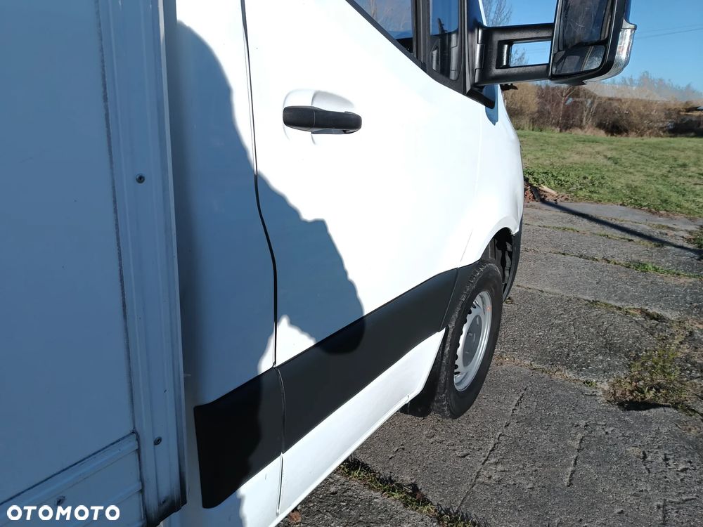 Mercedes-Benz Sprinter KONTENER+ winda ZEPRO (750kg) 2.0 diesel 170kM automat rok 2021.12 WEBASTO, OGRZEWANY KONTENER, SUPER STAN, BEZ RDZY!!! - 22