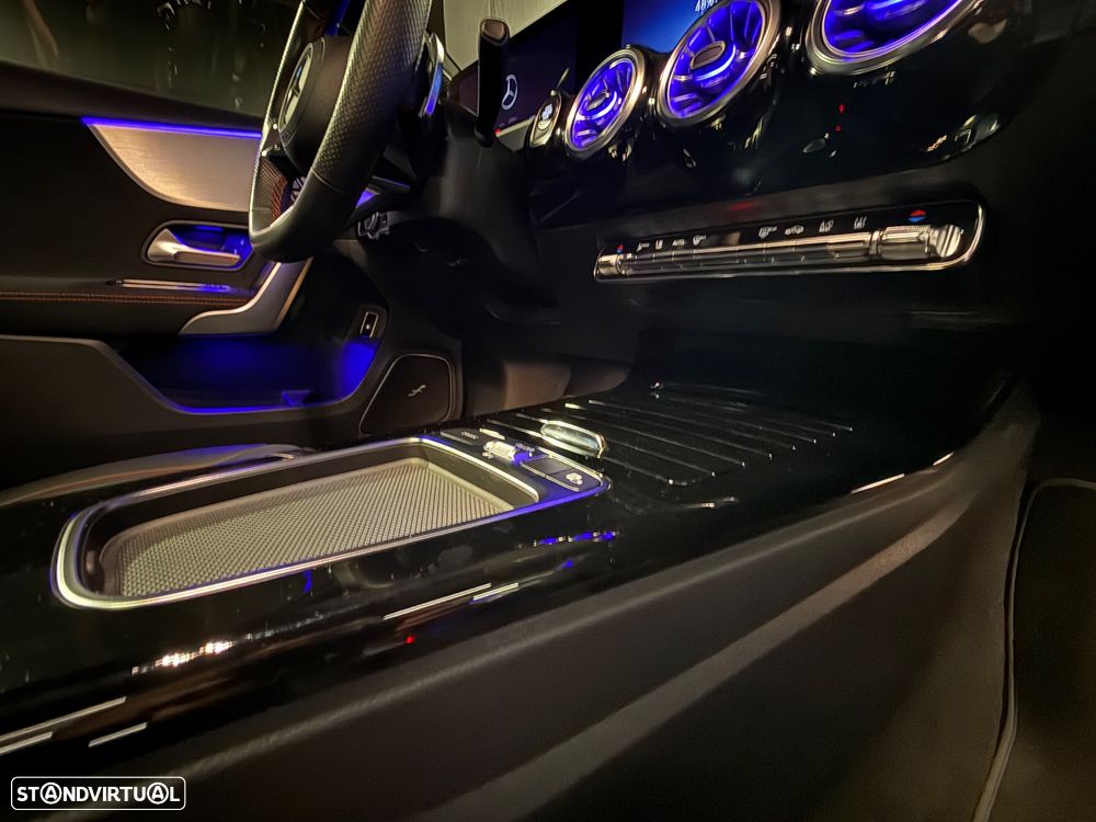 Mercedes-Benz A 250 e 8G-DCT AMG Line - 41