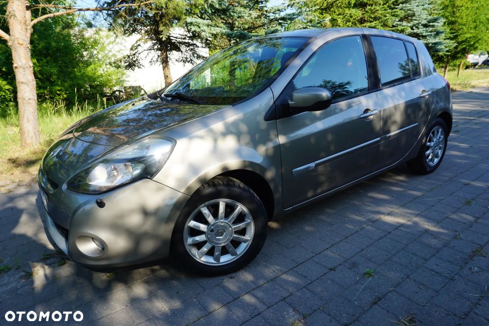 Renault Clio 1.2 16V 75 Expression - 21