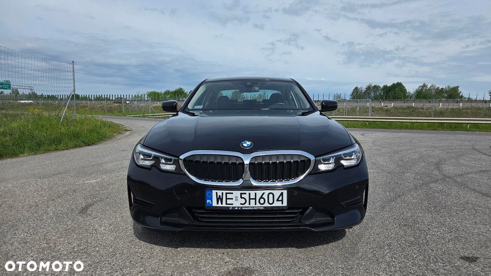 BMW Seria 3 330i - 11
