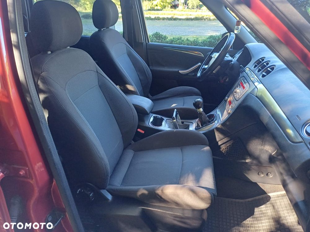 Ford S-Max - 22