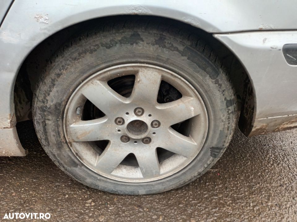 Dezmembrari  BMW 3 (E46)  1998  > 2007 320 d Motorina - 5