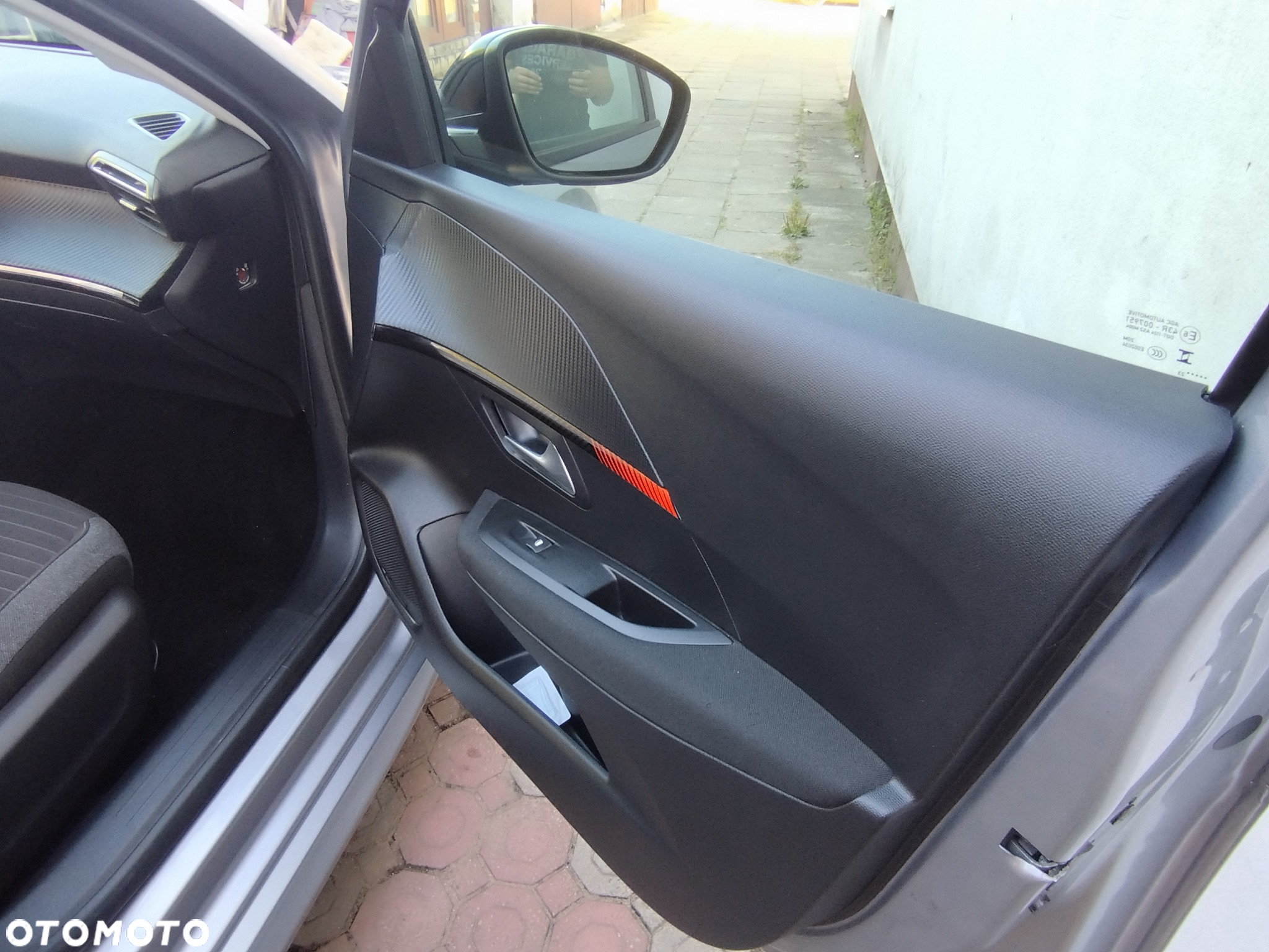 Peugeot 208 1.2 PureTech Allure S&S - 15