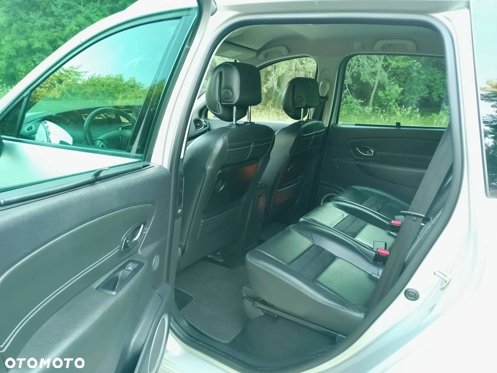 Renault Grand Scenic Energy dCi 110 S&S Bose Edition - 29