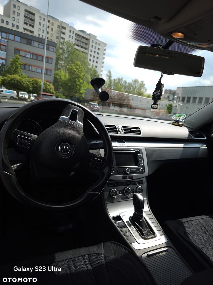 Volkswagen Passat 2.0 TDI Comfortline DSG - 23