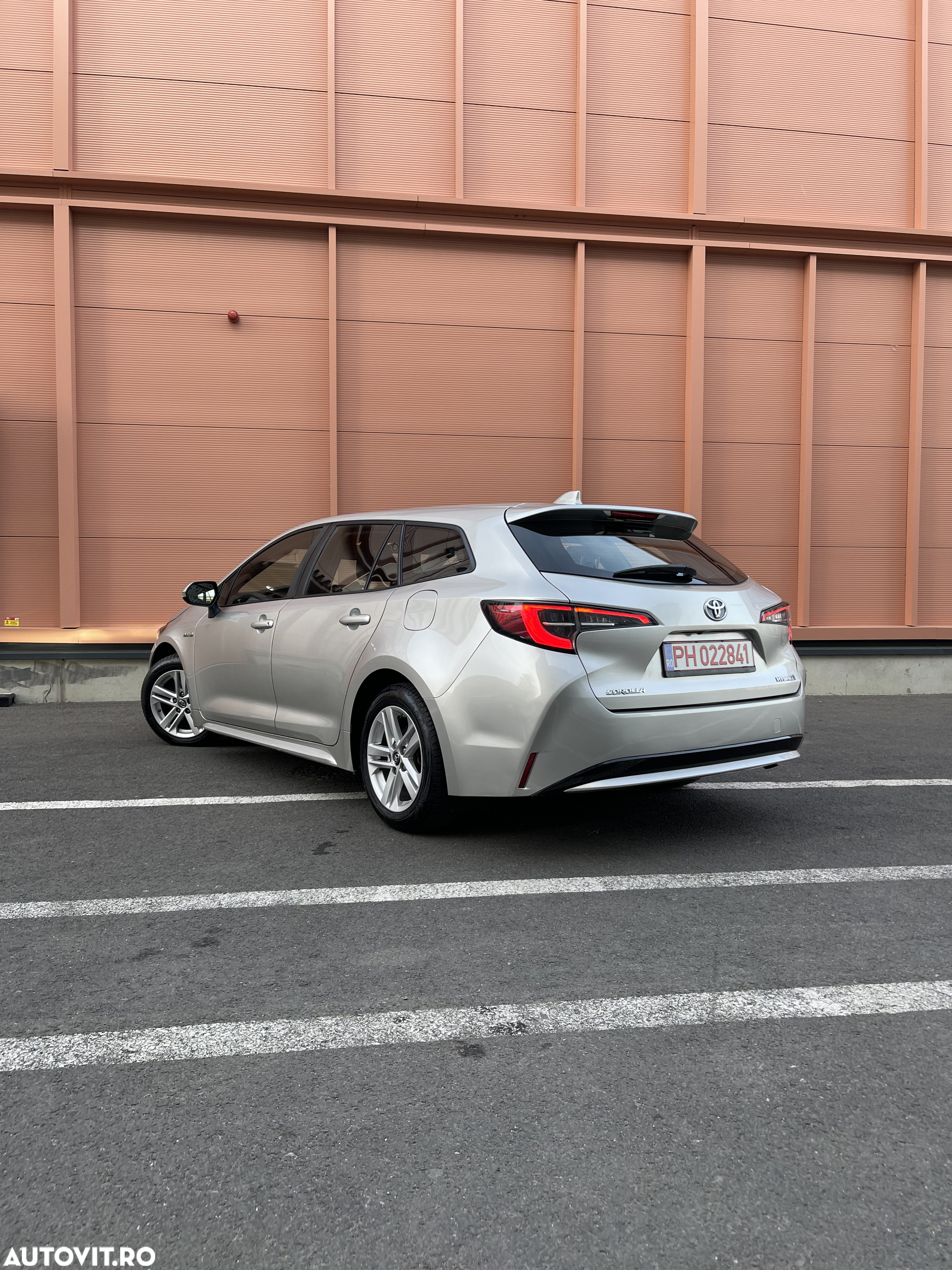 Toyota Corolla 1.8 HSD Business - 4