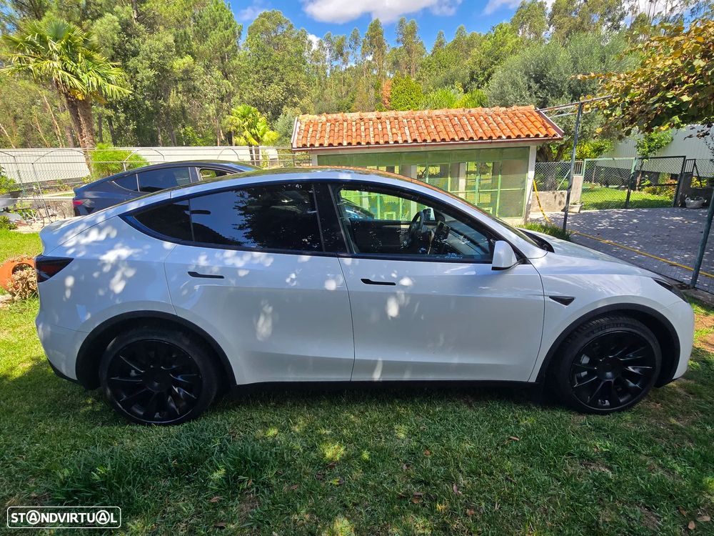 Tesla Model Y Standard - 13