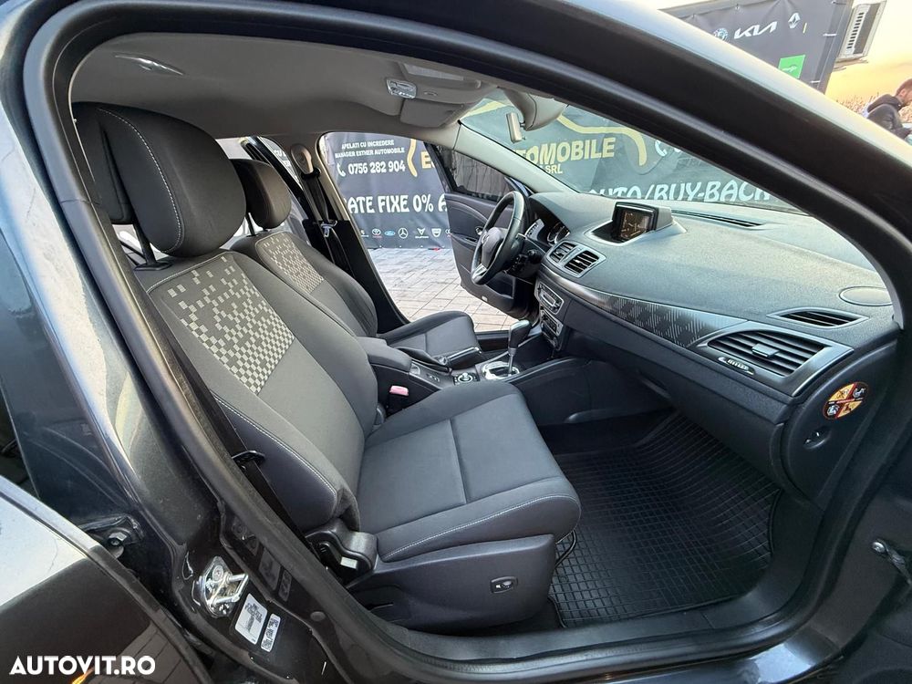 Renault Megane dCi 110 FAP EDC Paris - 7