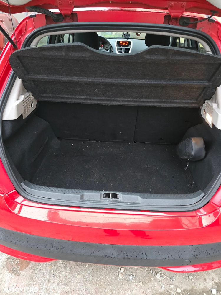 Peugeot 207 1.4 HDI Trendy - 12