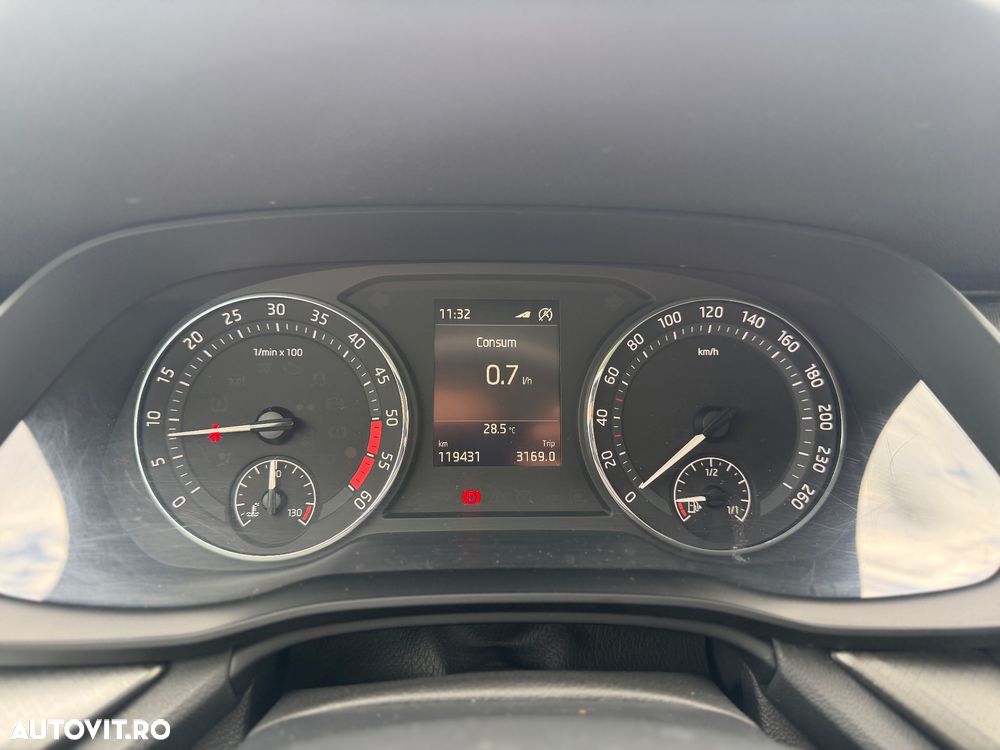 SKODA Octavia 2021 — imagine 21