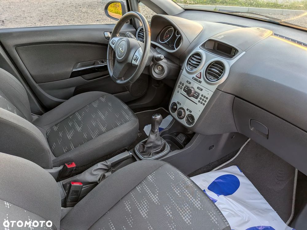 Opel Corsa 1.4 16V Enjoy - 27