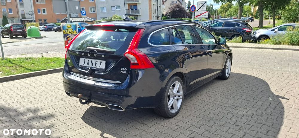 Volvo V60 D6 Plug-In-Hybrid AWD Geartronic Summum - 16