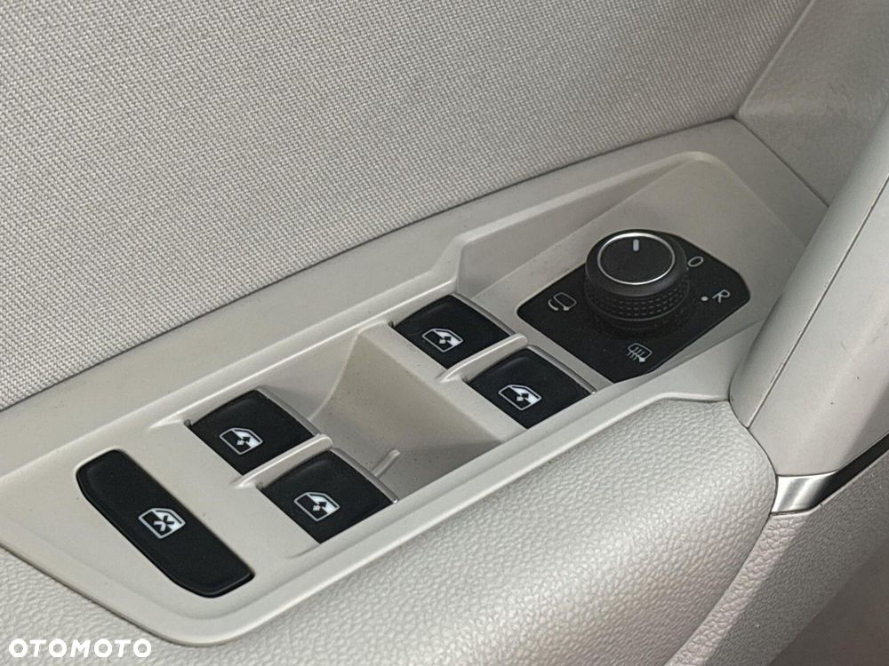 Volkswagen Tiguan - 10