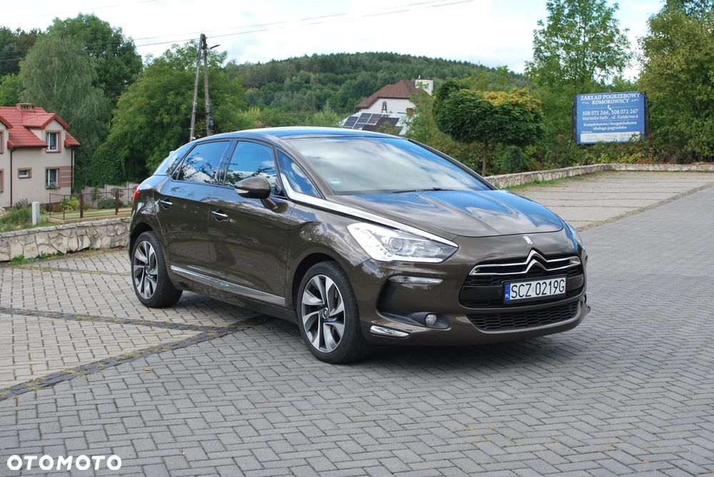 Citroën DS5 HDi 165 SoChic - 11