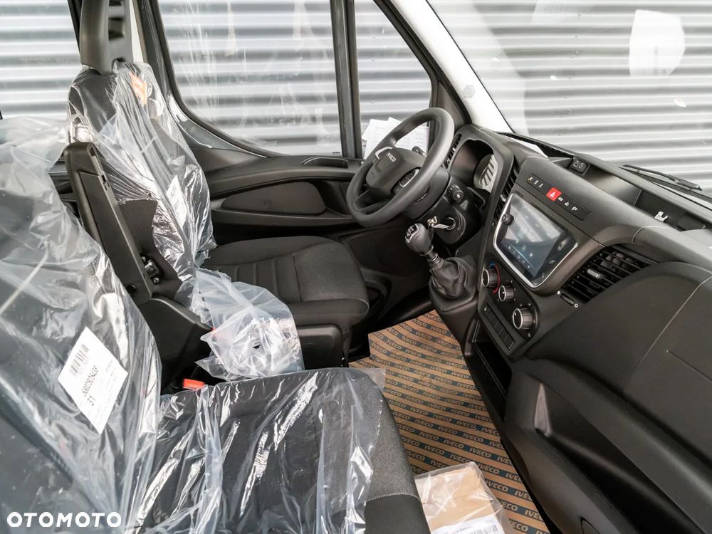 Iveco Daily 35S18HD doka ze skrzynią fabryczną - 9