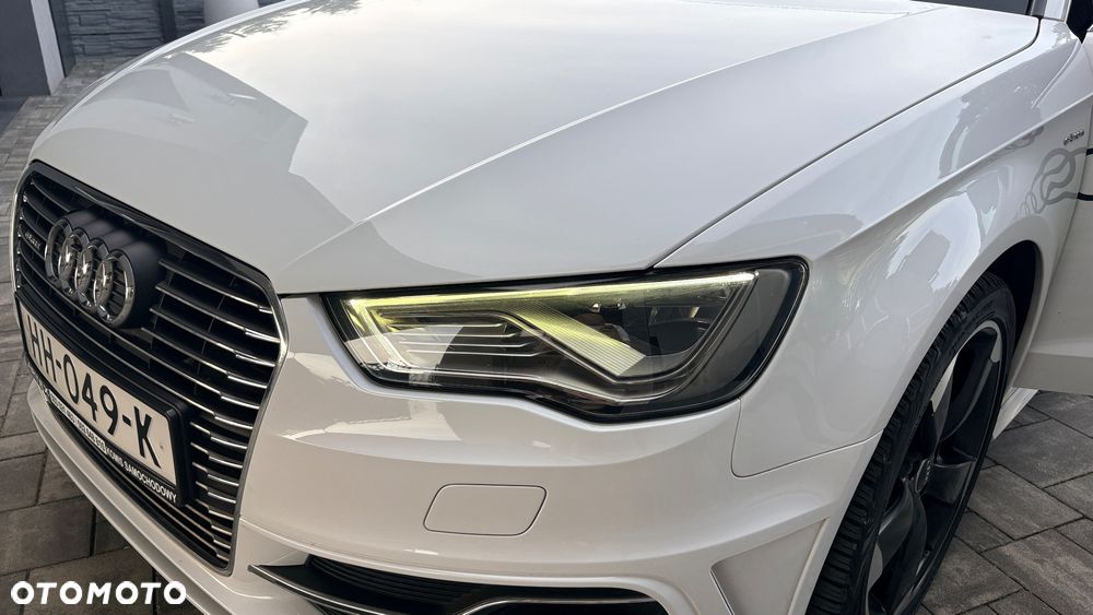 Audi A3 Sportback 40 e-tron S tronic design - 28
