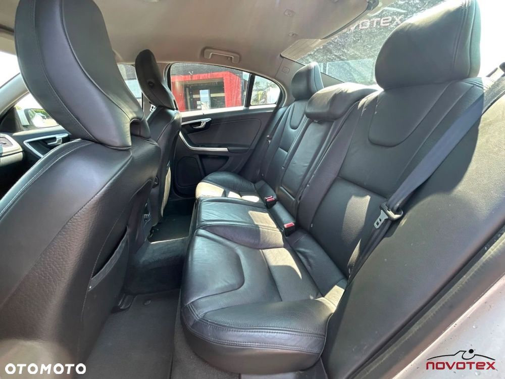 Volvo S60 - 19