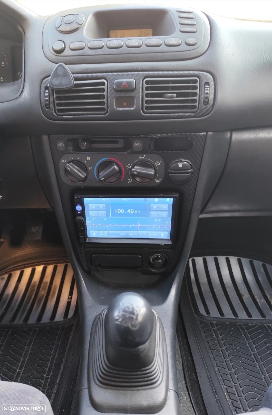 Toyota Corolla - 8