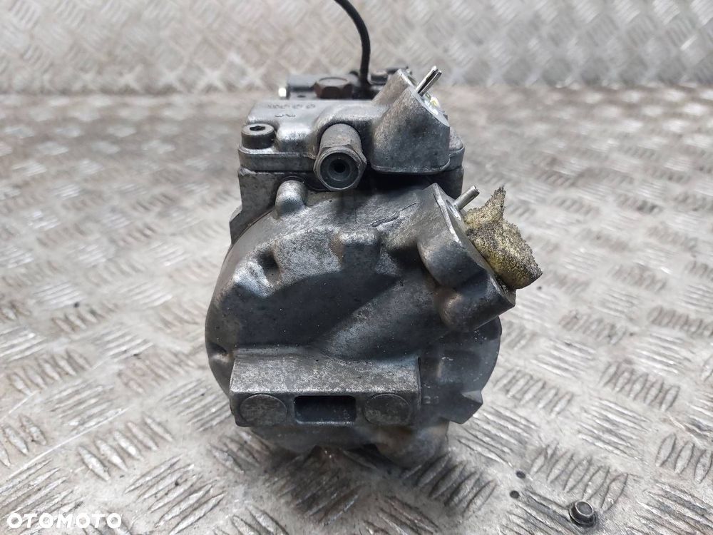 SPRĘŻARKA KLIMATYZACJI PASSAT B5 1.6 8V 8D0260808 - 3