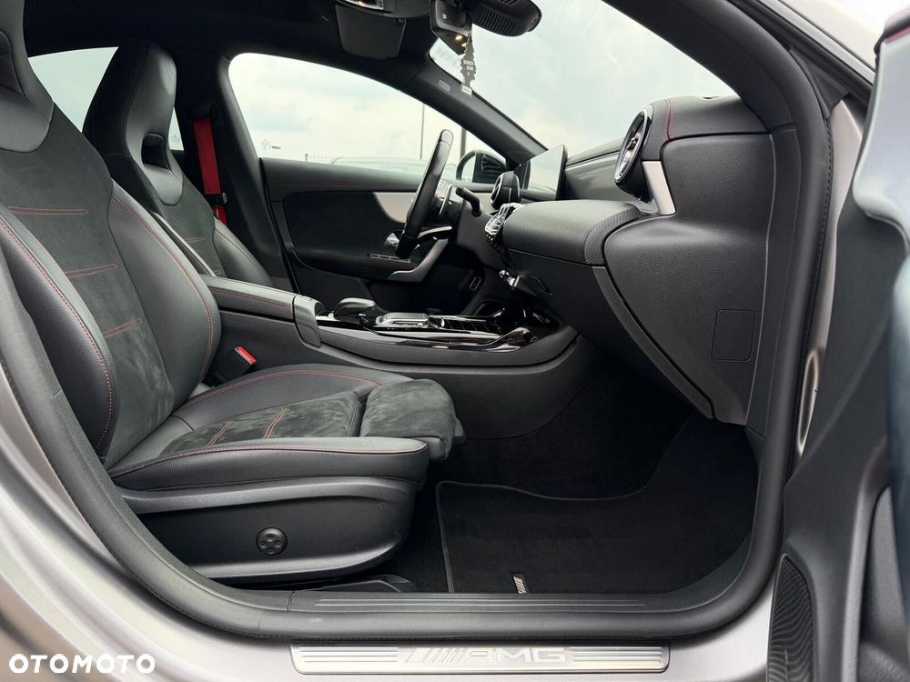 Mercedes-Benz CLA - 19