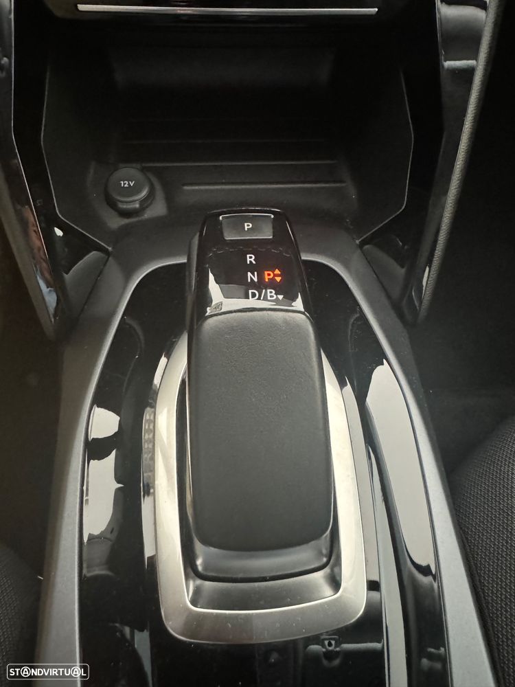 Peugeot e-2008 50 kWh Allure Pack - 18