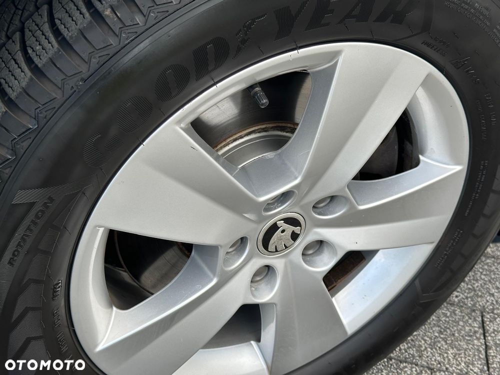 Skoda Superb 2.0 TDI Ambition - 38
