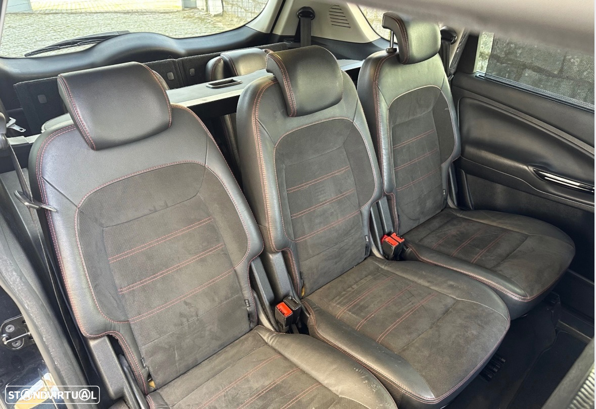 Ford S-Max 2.0 TDCi Titanium 7L - 35