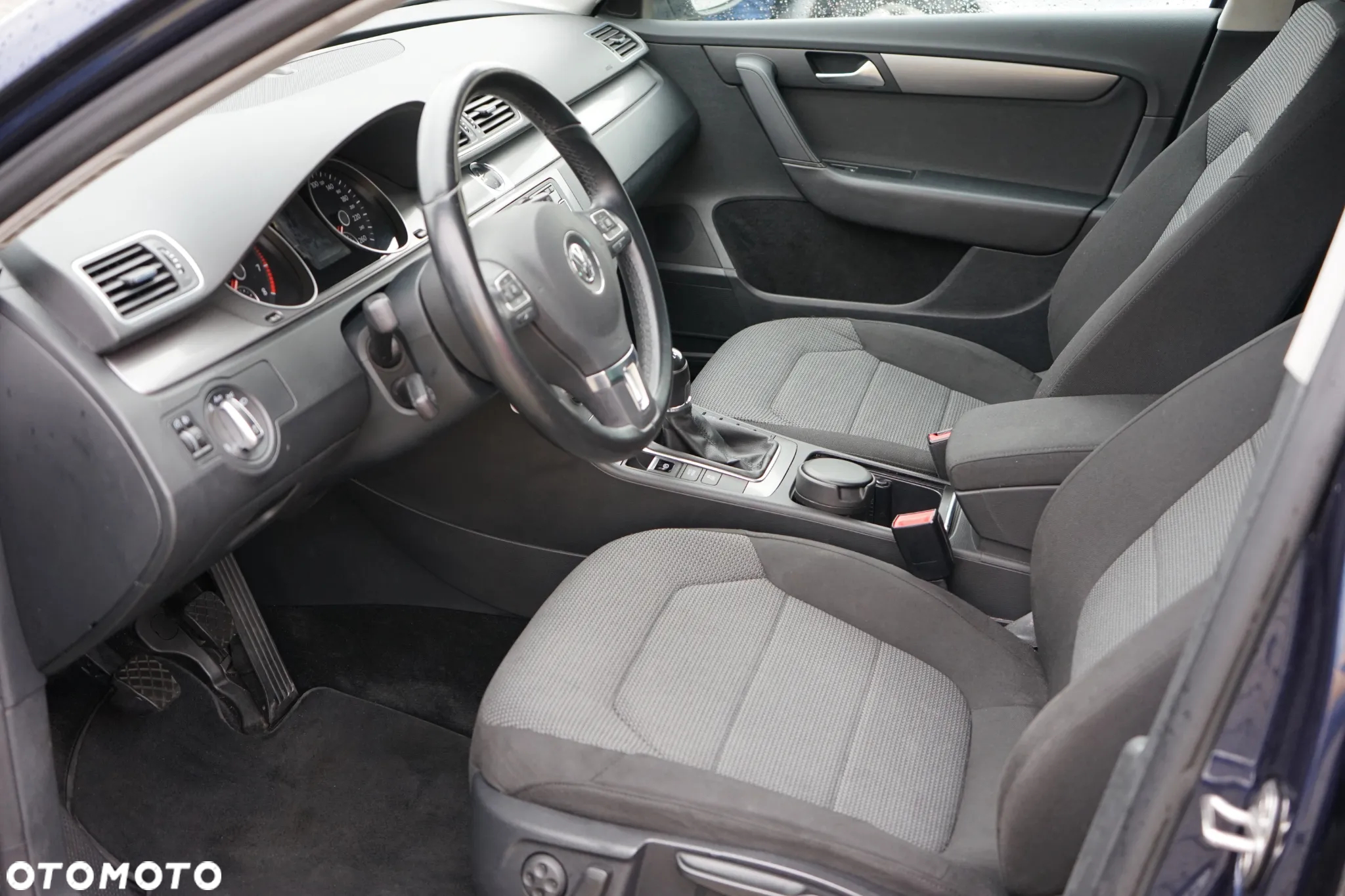 Volkswagen Passat 1.4 TSI BMT Comfortline - 9