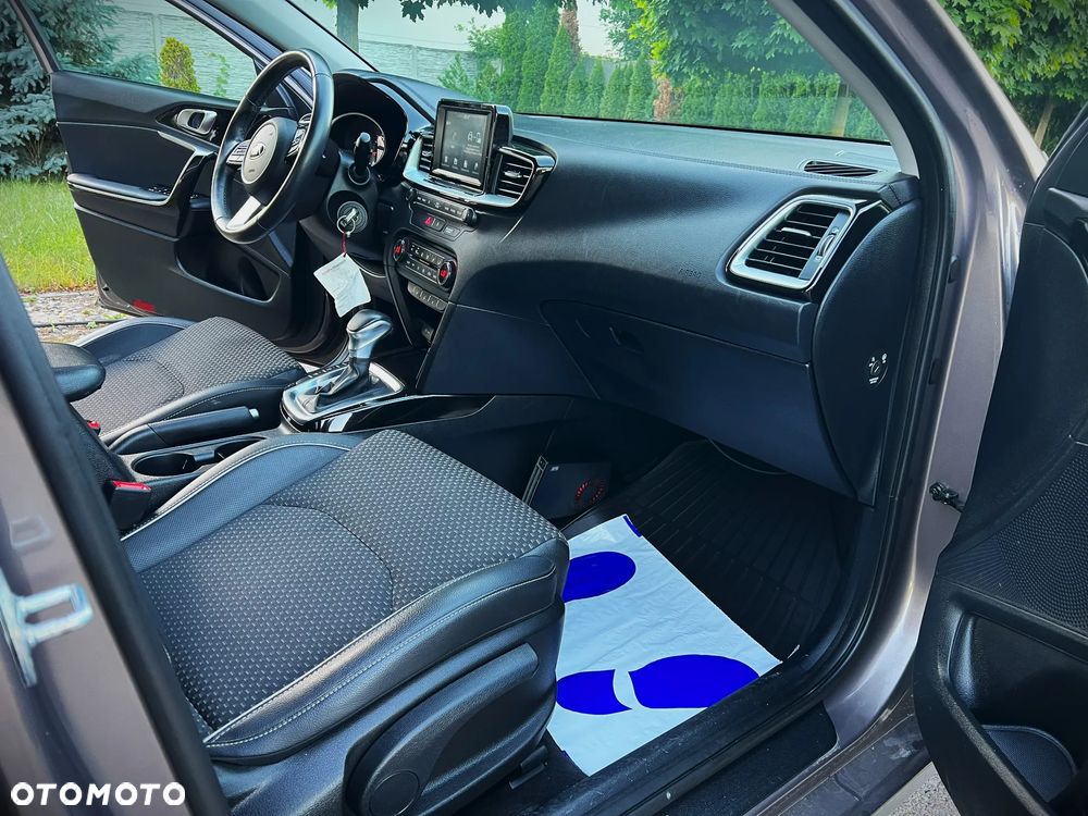 Kia Ceed 1.4 T-GDI DCT OPF Platinum Edition - 28