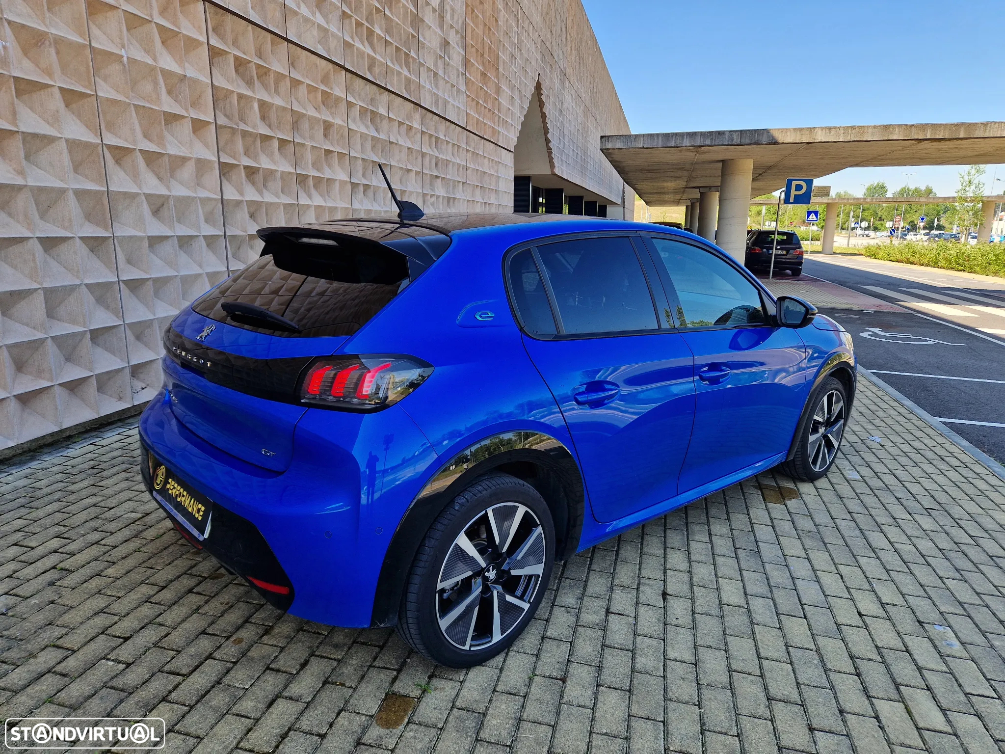 Peugeot e-208 50 kWh GT Line - 8
