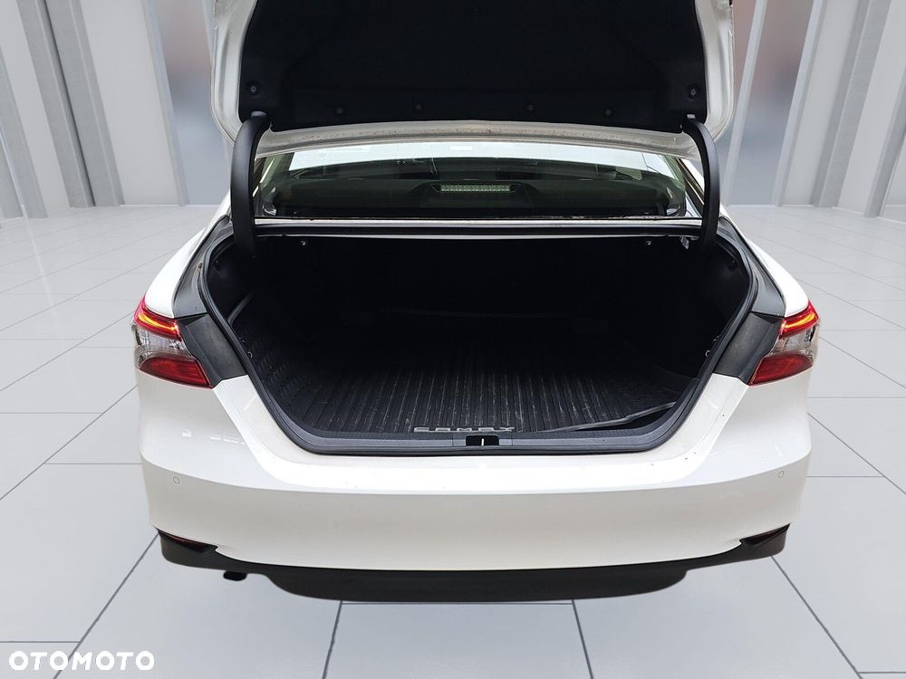 Toyota Camry 2.5 Hybrid Comfort CVT - 20