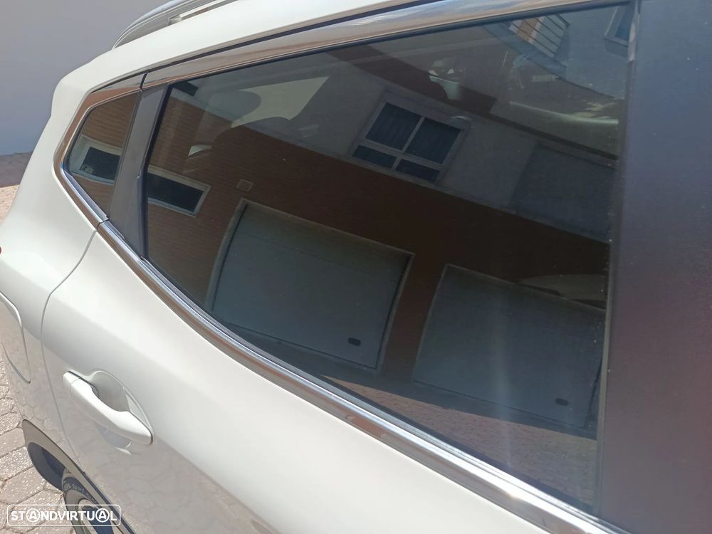 Nissan Qashqai 1.5 dCi N-Connecta - 11