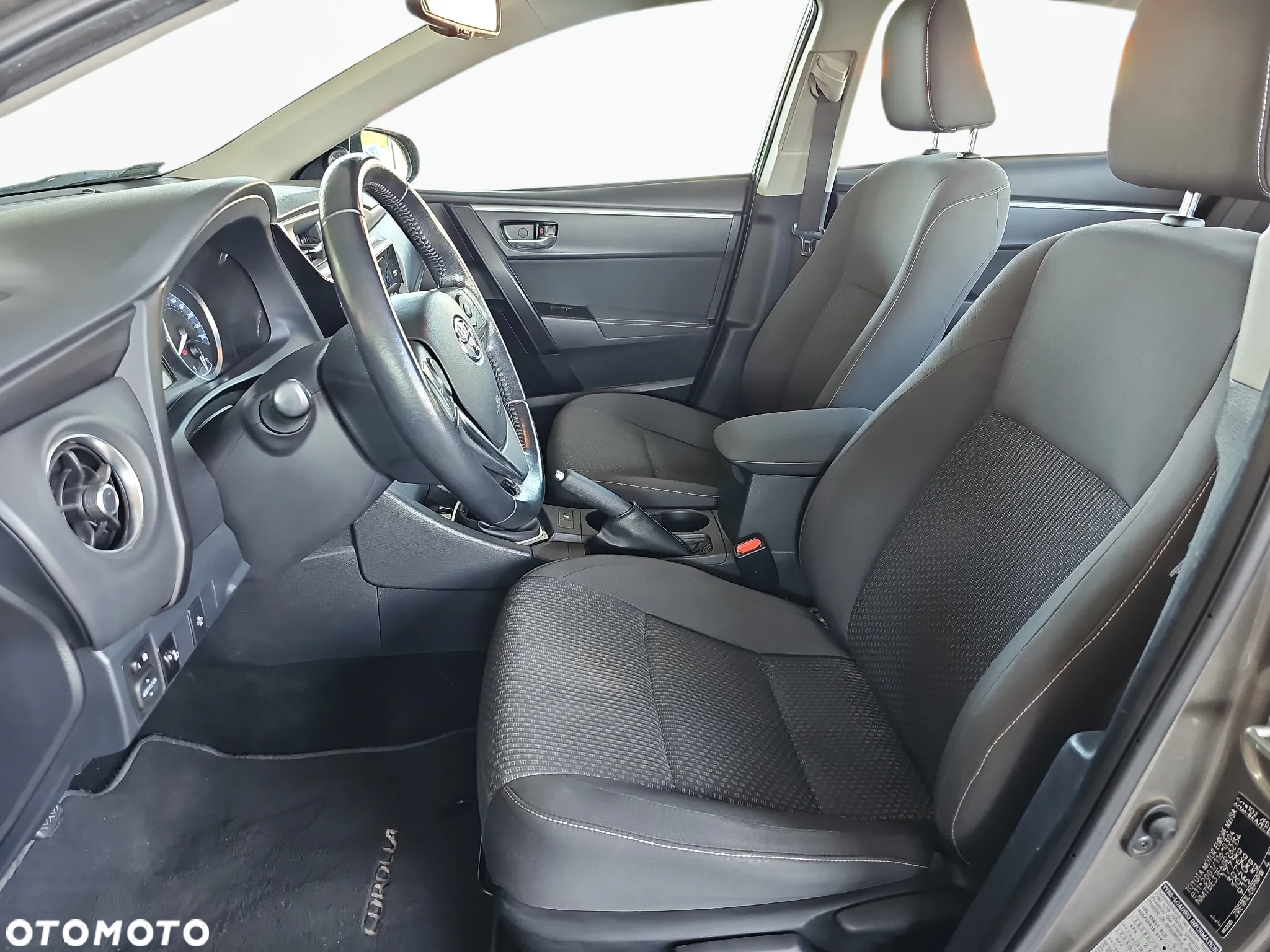 Toyota Corolla 1.6 Comfort - 10