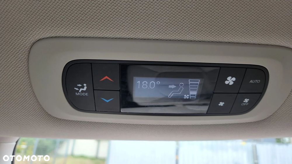 Chrysler Pacifica - 11