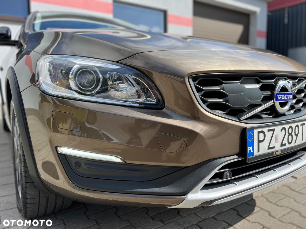 Volvo V60 Cross Country T5 AWD Summum - 10