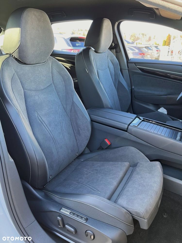 Volkswagen ID.7 77kWh Plus - 10