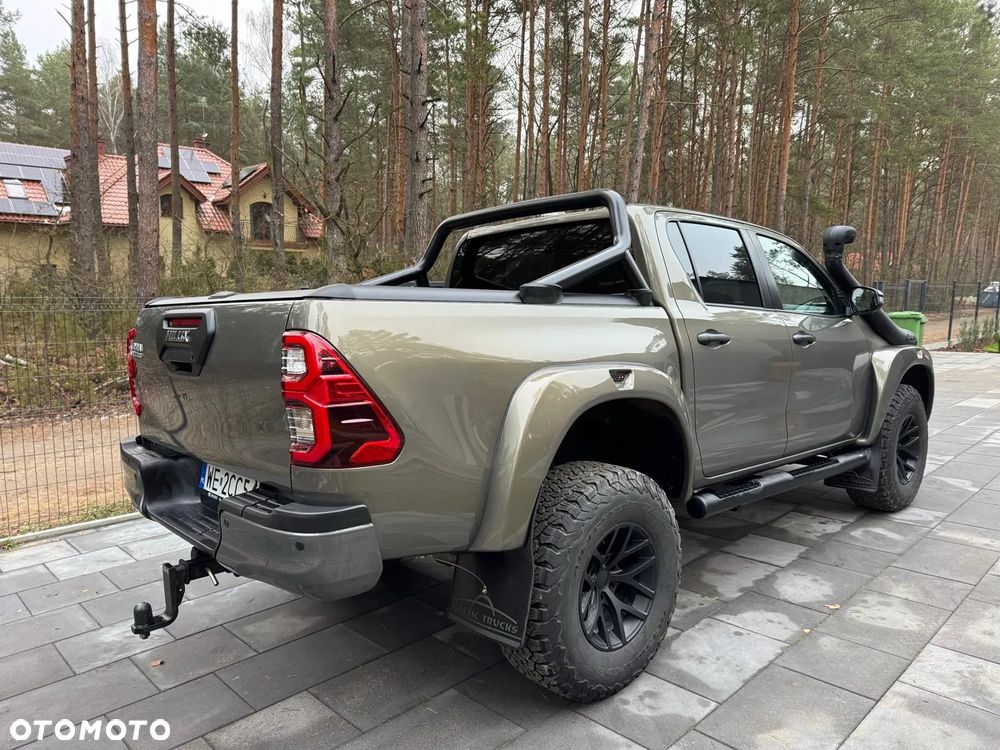 Toyota Hilux 2.8 D-4D Double Cab Invincible 4x4 - 4