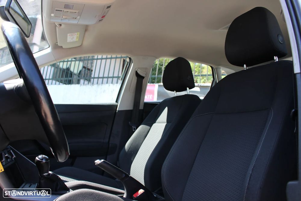 VW Polo 1.0 Confortline - 16