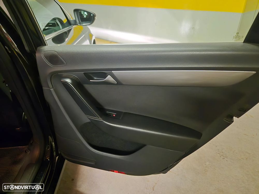 VW Passat Variant 1.6 TDI Confortline - 33