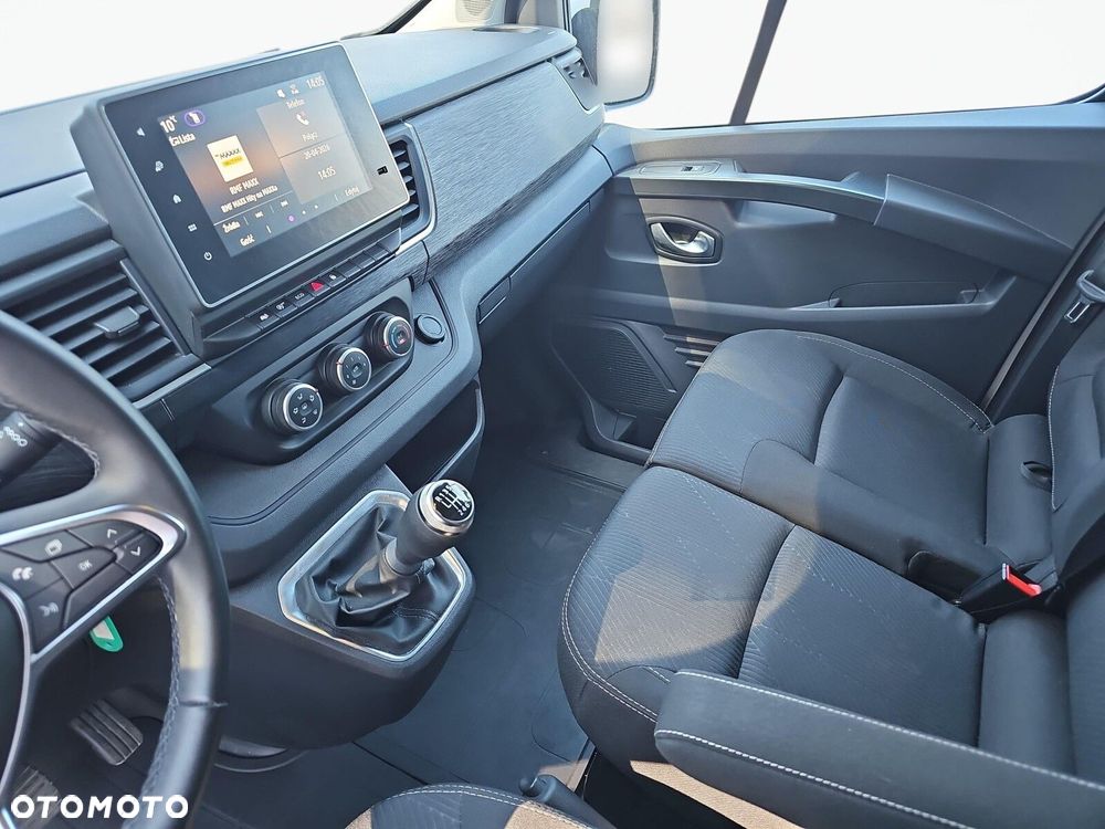 Renault Trafic - 17
