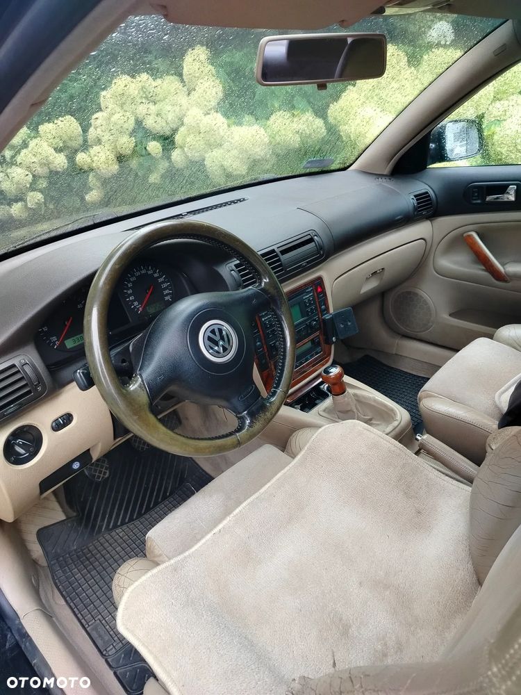 Volkswagen Passat 2000 photo 3